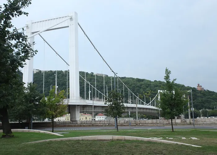 Apartament Riverside *